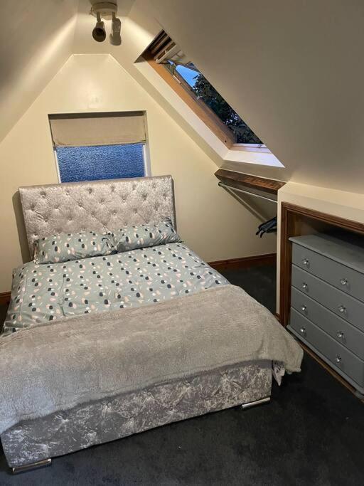 3 Double Bedroomed Flat, Acton. London, Uk Buitenkant foto
